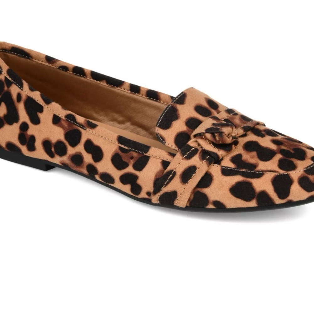 New in box Journey Collection Marci Flats in Leopard